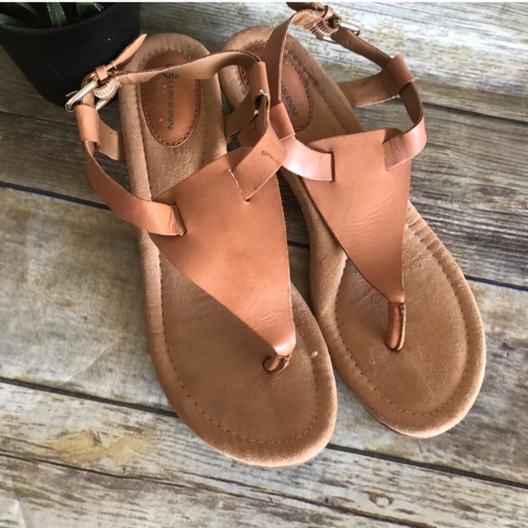 Giani Bernini Shoes - NWOT Giani Bernini Tan Leather Wedge Sandals